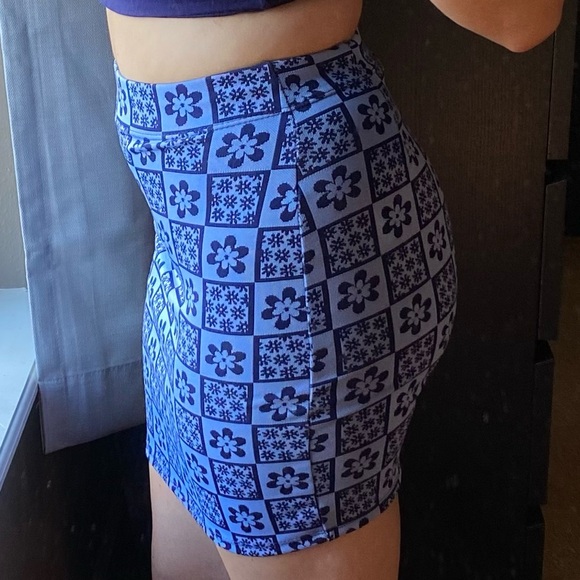 Rainbow - blue flower mini skirt - Picture 5 of 5